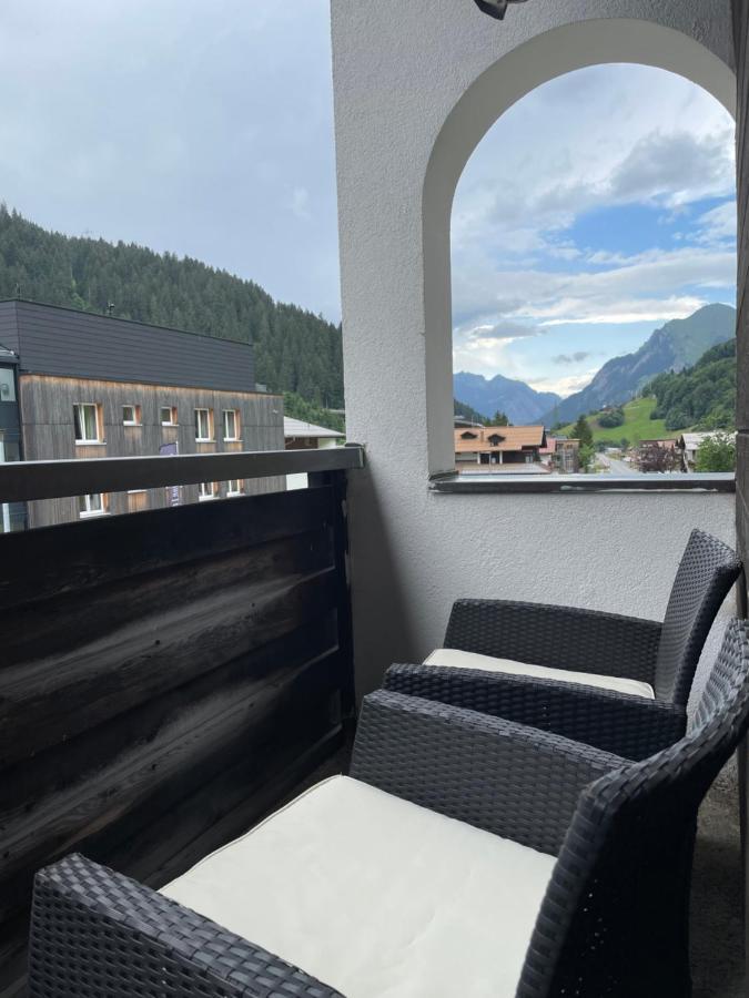 Hotel Haus St. Martin Klosterle am Arlberg Exterior foto