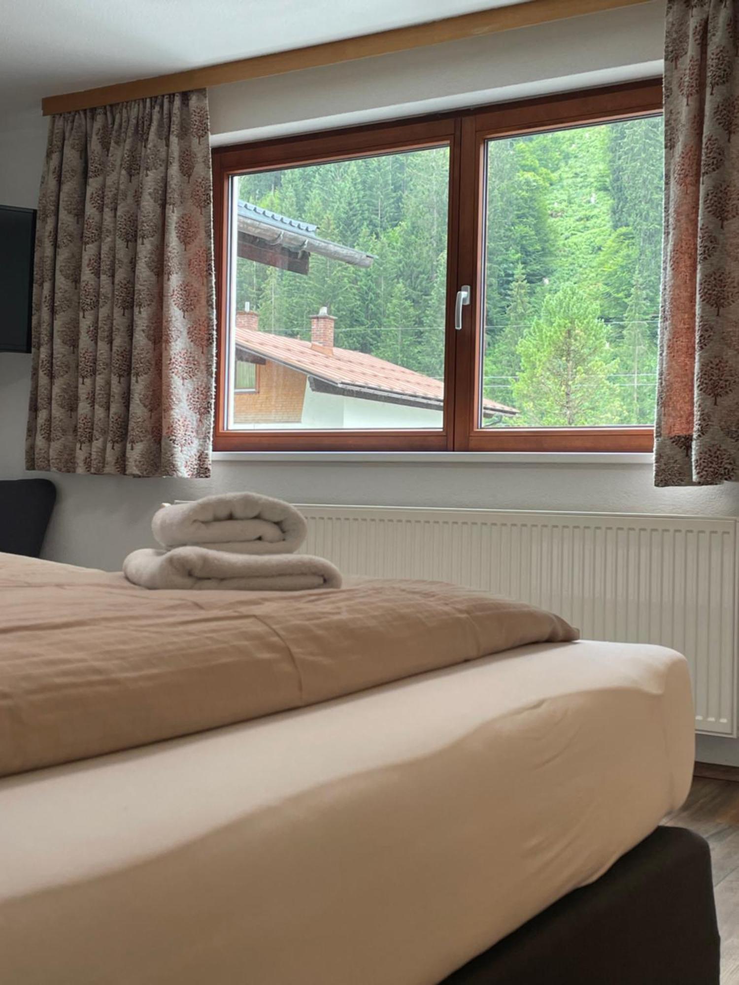 Hotel Haus St. Martin Klosterle am Arlberg Exterior foto